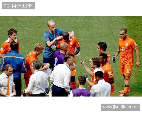 全球足球球星数量统计与影响力分析:从顶级联赛到草根球员的全景观察 全球足球球星数量统计与影响力分析:从顶级联赛到草根球员的全景观察