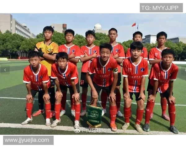 北京足球星闪耀绿茵展现拼搏精神引领城市体育发展新风貌 北京足球星闪耀绿茵展现拼搏精神引领城市体育发展新风貌