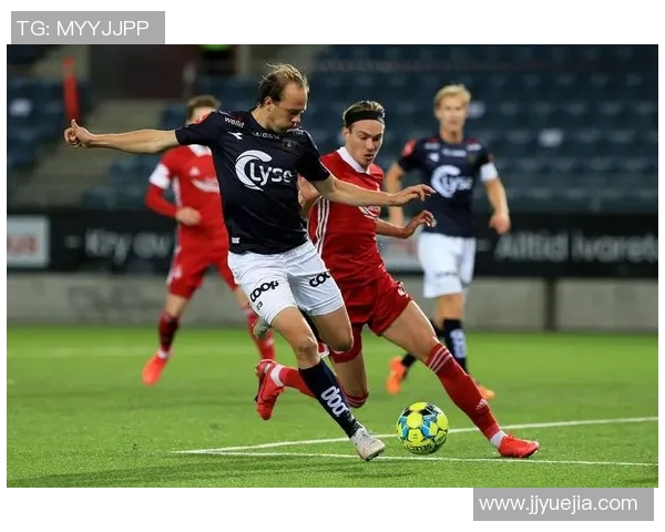 球星观赛美国足球比赛精彩瞬间解析与深度分析 球星观赛美国足球比赛精彩瞬间解析与深度分析