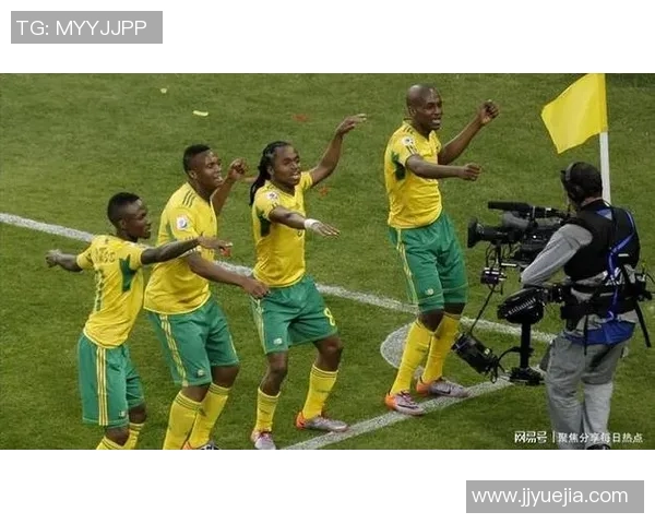 足球星视界：聚焦全球足球明星动向与精彩赛事背后的故事