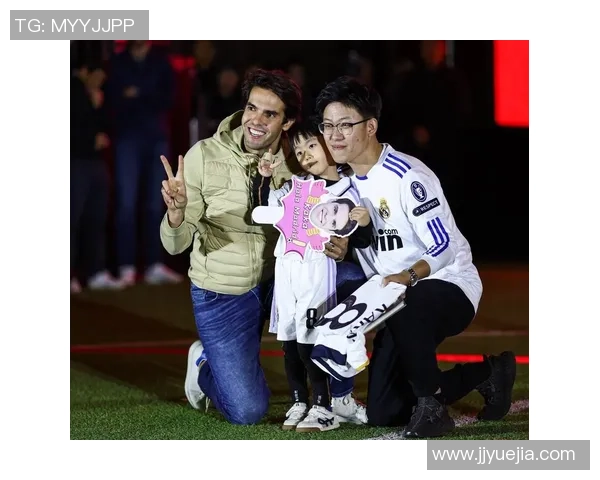 辫子球星们在绿茵场上的精彩瞬间与独特风采展示 辫子球星们在绿茵场上的精彩瞬间与独特风采展示