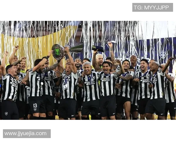 足球魅力源自球星光芒 球场上的英雄引领球队走向胜利 足球魅力源自球星光芒 球场上的英雄引领球队走向胜利